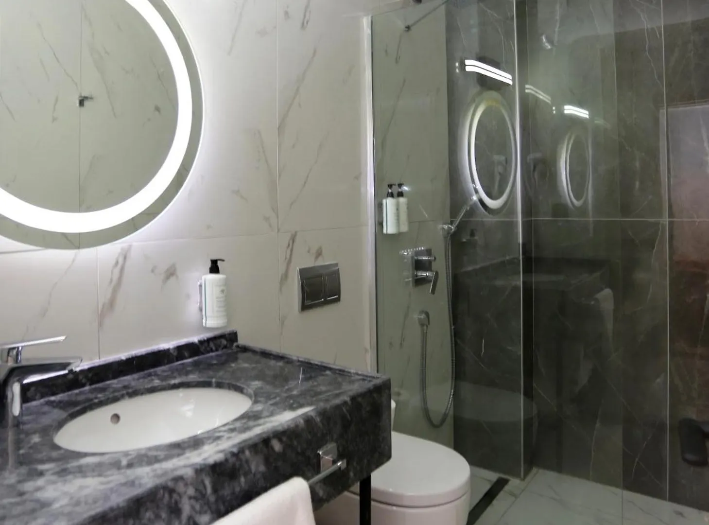 Petra Hotel Трабзон 4*,