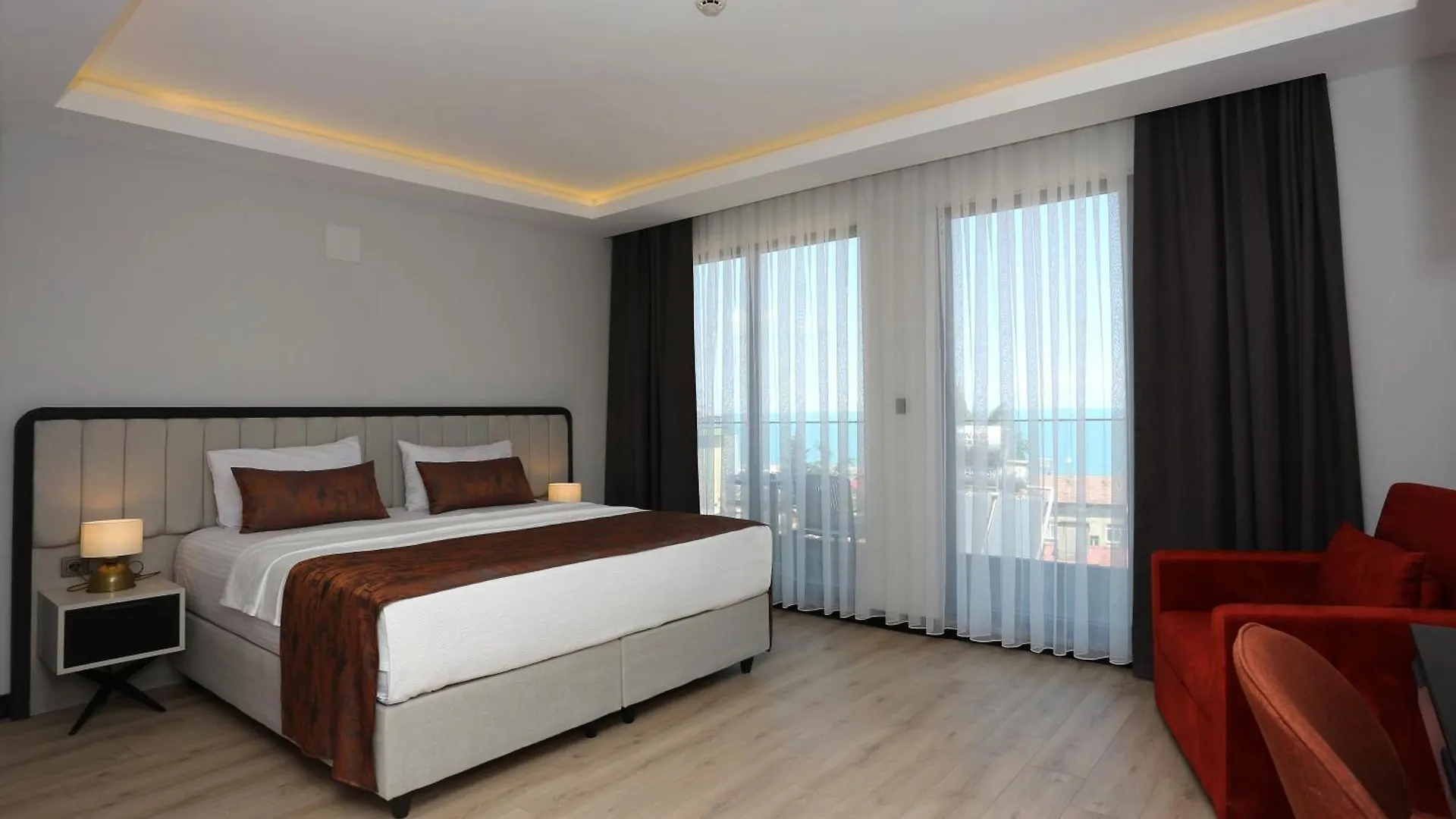 Petra Hotel Трабзон 4*,
