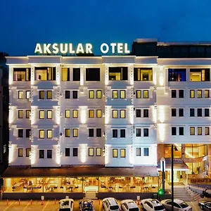 Отель (1300 M²) с 4 спальней(-ями) и 1 ванной(-ыми) комнатой(-ами) в районе центр города